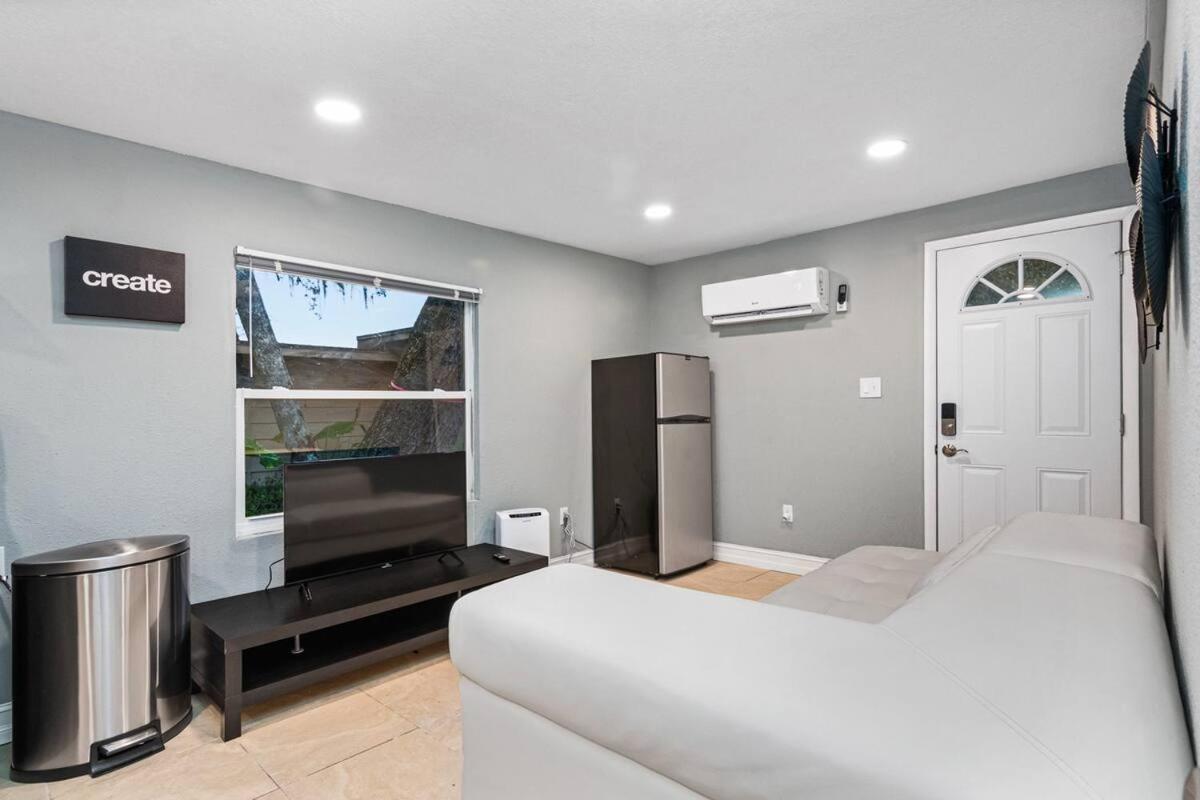 Modern House In Clearwater With Access To A Shared Swimming Pool Safety Harbor Exterior foto