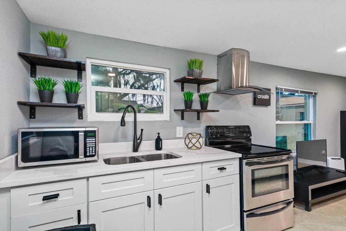 Modern House In Clearwater With Access To A Shared Swimming Pool Safety Harbor Exterior foto